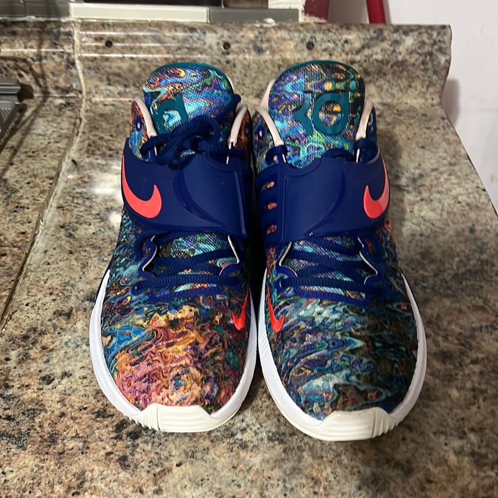 Basketball sneakers